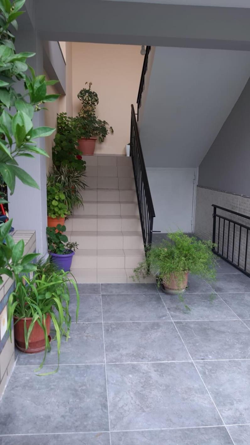 Guest House Emi Берат Екстер'єр фото